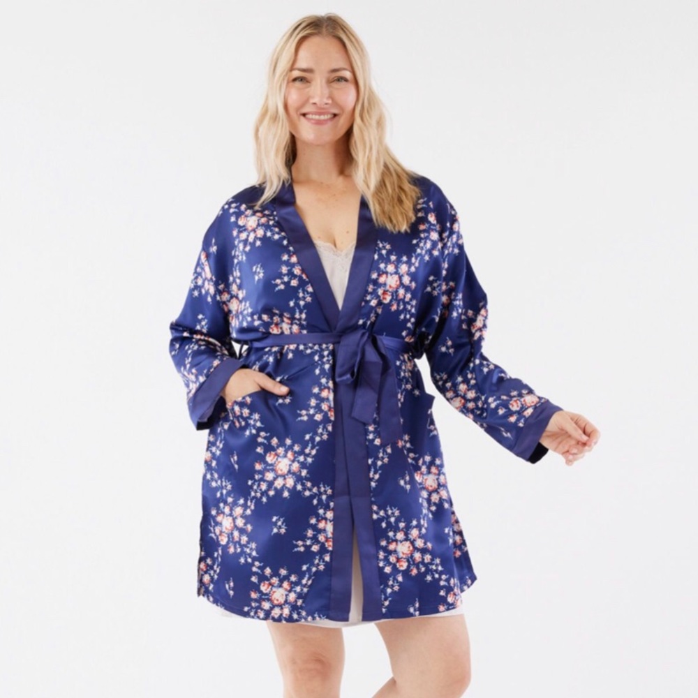 Morgan Lane Allie Silky Robe - Navy and Floral - size L/XL